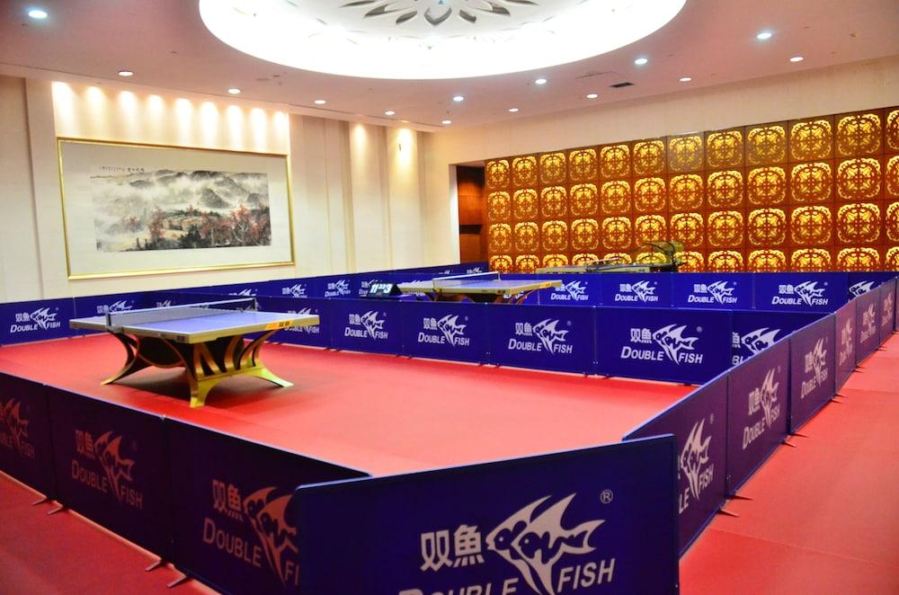 Готель Guangzhou Baiyun International Convention Center Екстер'єр фото