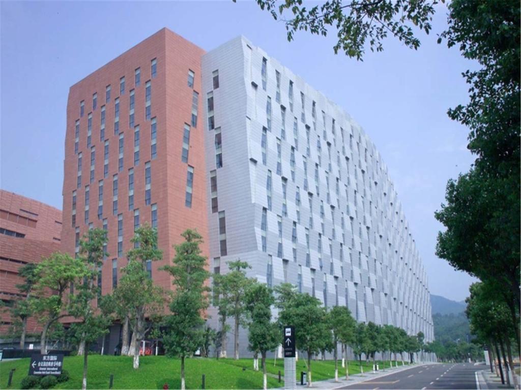 Готель Guangzhou Baiyun International Convention Center Екстер'єр фото